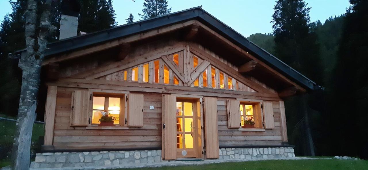 Chalet Brenta Dolomites Villa Madonna Esterno foto