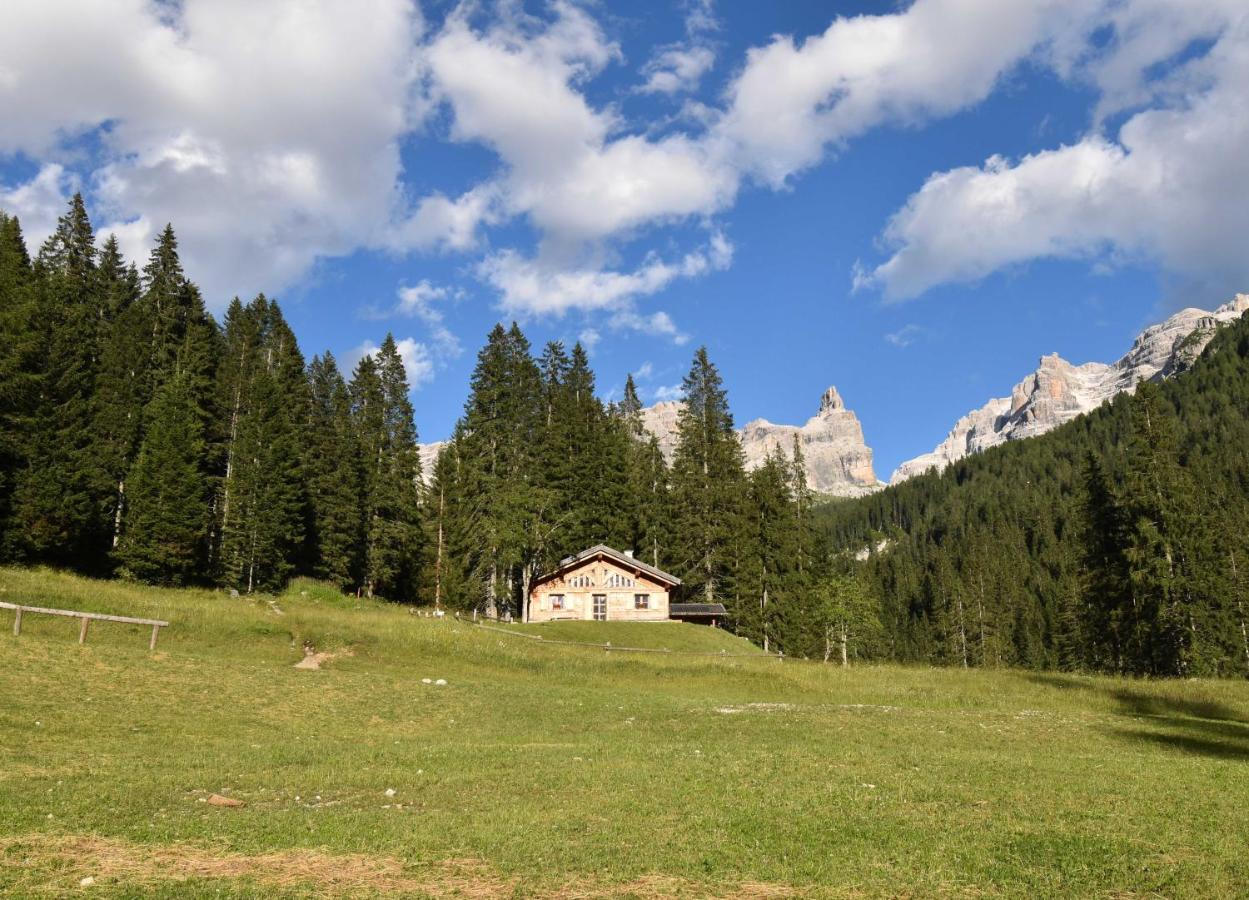 Chalet Brenta Dolomites Villa Madonna Esterno foto