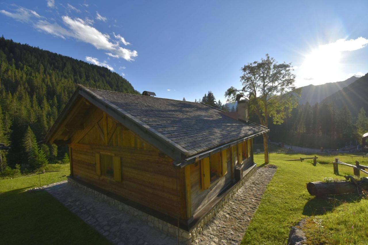 Chalet Brenta Dolomites Villa Madonna Esterno foto