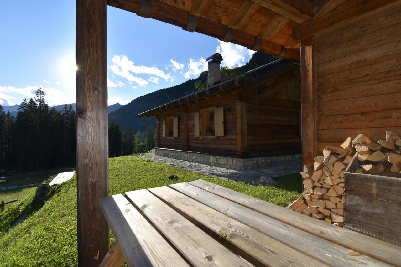 Chalet Brenta Dolomites Villa Madonna Esterno foto