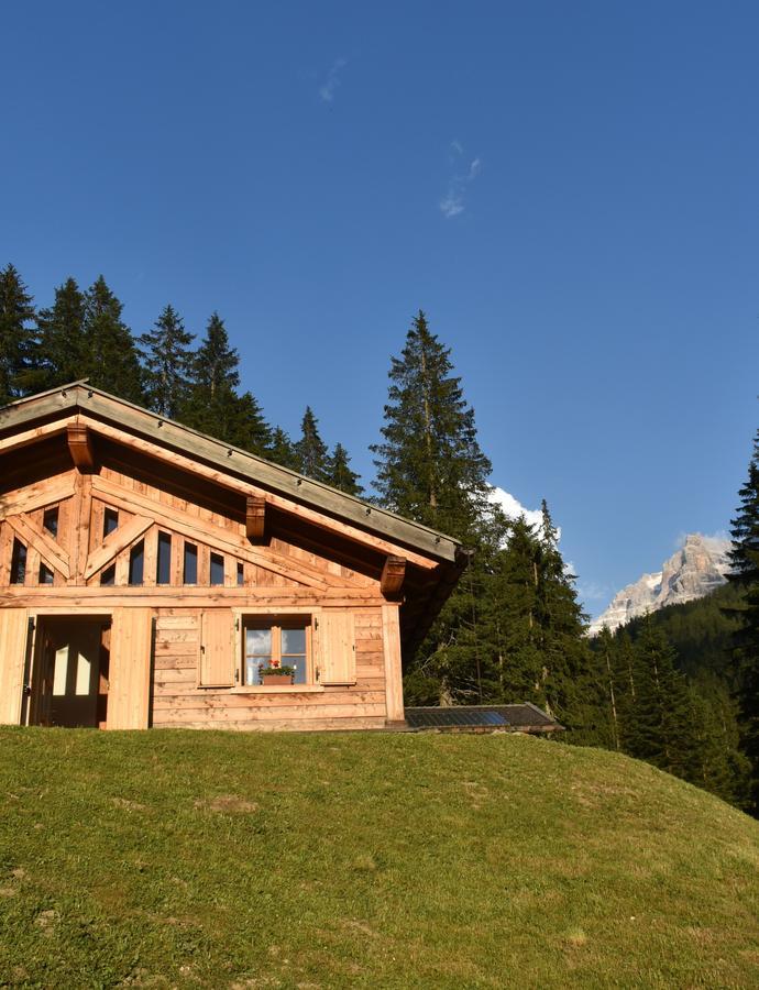 Chalet Brenta Dolomites Villa Madonna Esterno foto