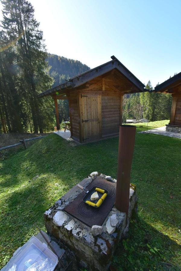 Chalet Brenta Dolomites Villa Madonna Esterno foto