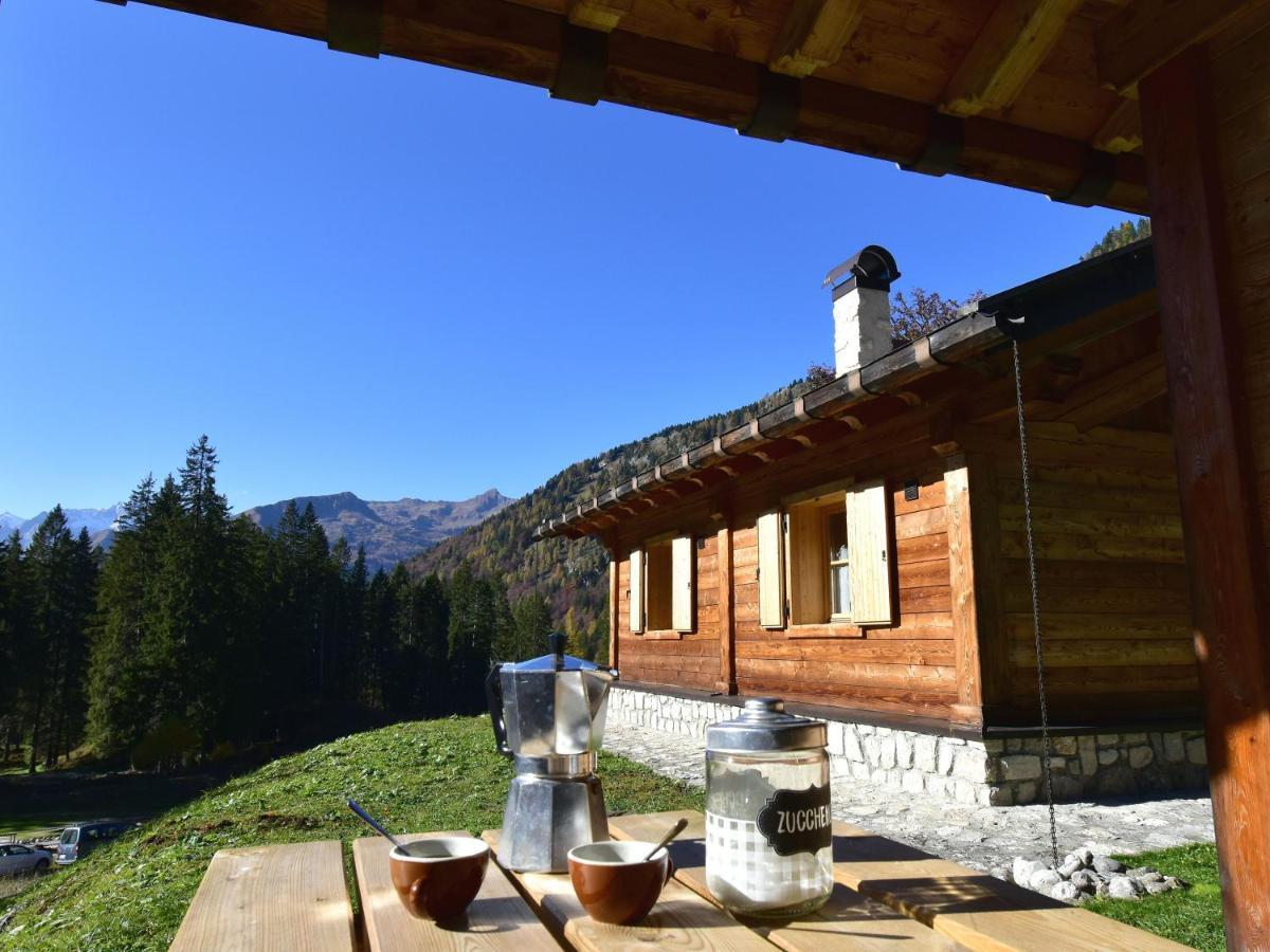 Chalet Brenta Dolomites Villa Madonna Esterno foto